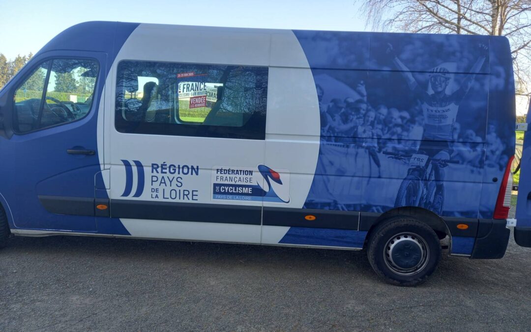 Défie un champion / une championne : les élèves du Campus n’ont pas hésité à enfourcher les vélos du PDL Tour !